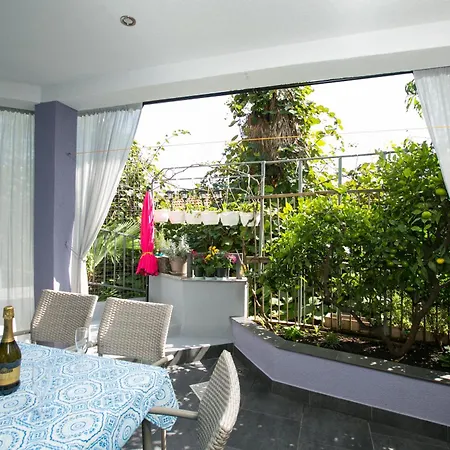 Stylish Pepa With Free Parking - *