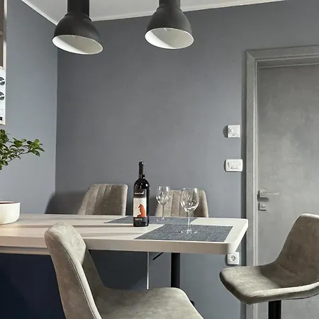 Stylish Pepa With Free Parking - Apartmán