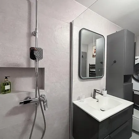 Apartment Stylish Pepa With Free Parking - Opatija