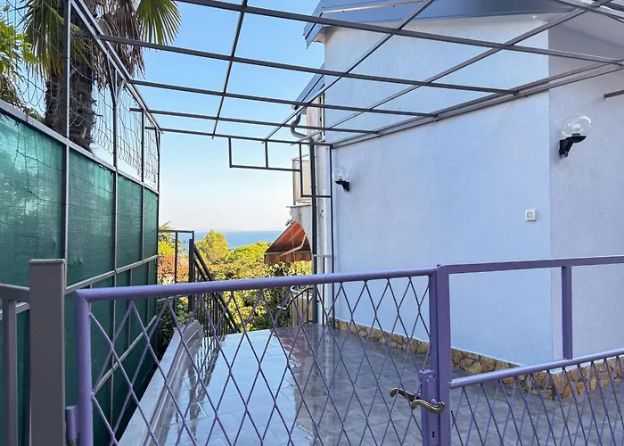 Stylish Pepa With Free Parking - Appartement Opatija